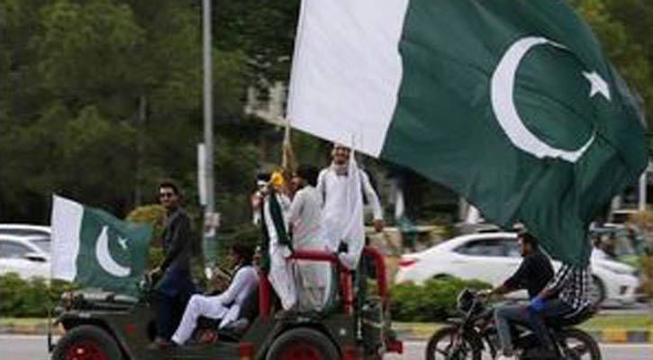 Pakistan now contemplating on how to save Muzaffarabad, says Maulana Fazlur Rehman