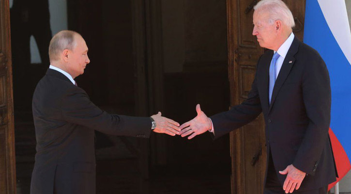 Biden vows US action over Russian cyber-attacks