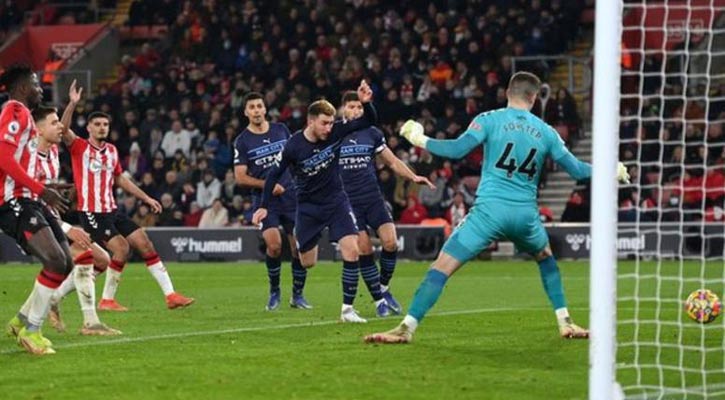Southampton 1-1 Manchester City: Saints hold on for draw with Premier League leaders
