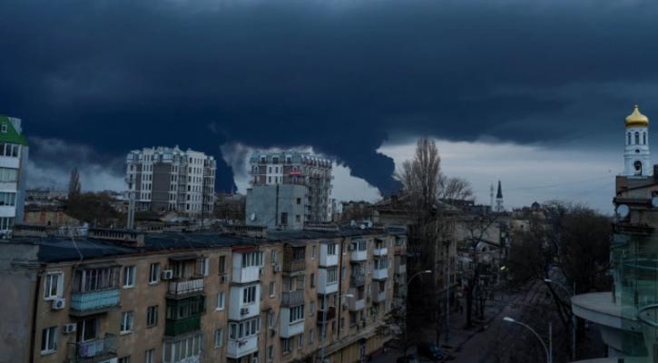 Ukraine ‘retakes whole Kyiv region’ as Russia looks east
