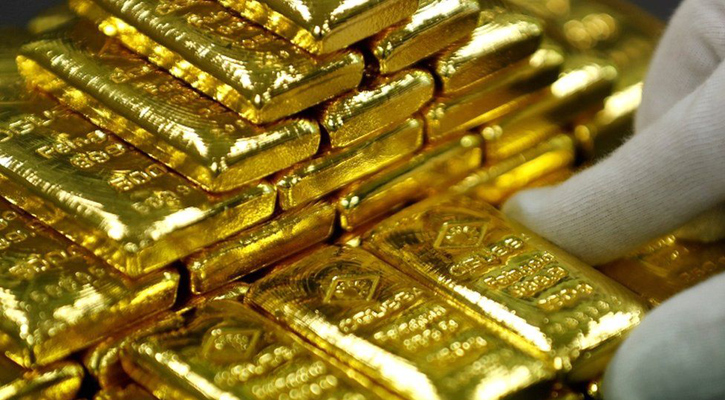 Gold, silver soar as SVB collapse spurs flight to safety