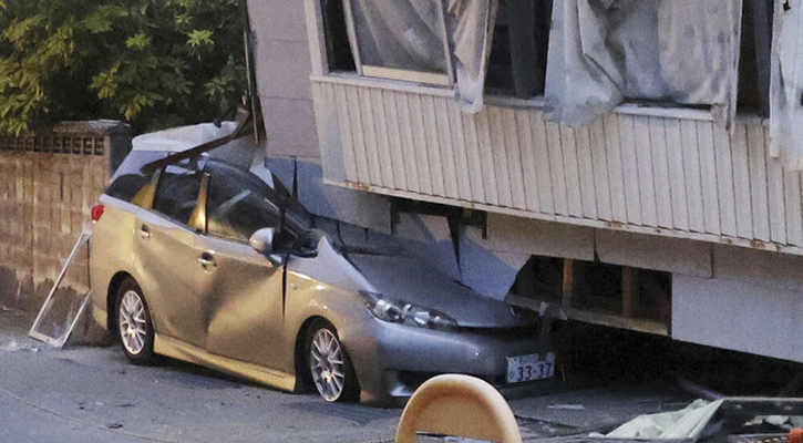 Strong earthquake hits Japan, killing one, injuring 13