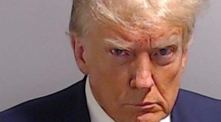 Trump turns up at $250m New York fraud trial to blast 'scam'