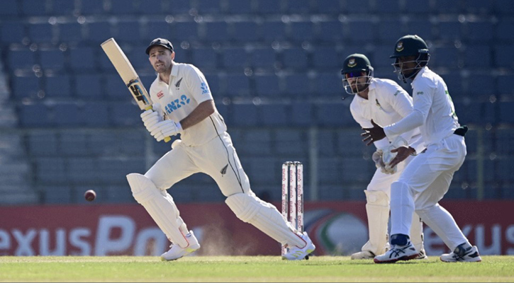 New Zealand 317 all out, lead by seven against Bangladesh