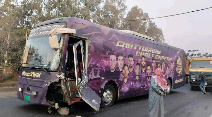 Chattogram Challengers bus meets accident