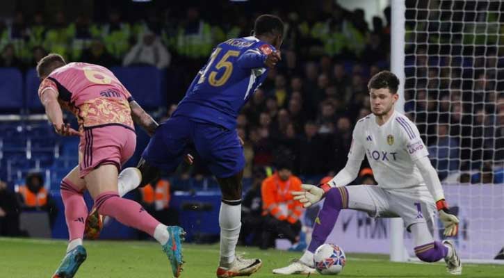 Chelsea snatch dramatic win over Leeds in FA Cup 