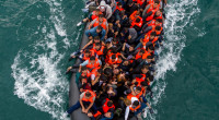 UK plans tough laws to fight people smugglers