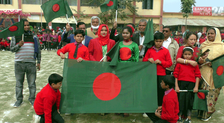 নড়াইলে শিশুদের নিয়ে জাতীয় পতাকা উৎসব