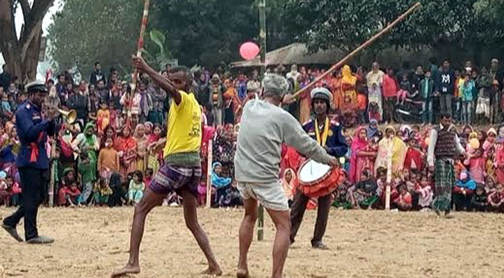 পীরগঞ্জে ঐতিহ্যবাহী লাঠিখেলা