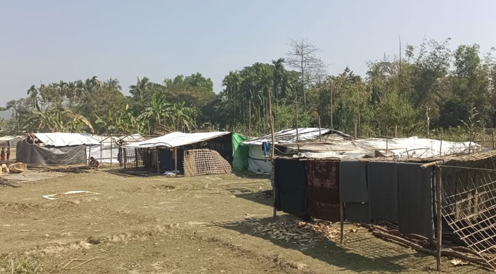 শূন্যরেখার রোহিঙ্গাদের উখিয়া-টেকনাফের শিবিরে আনা হচ্ছে