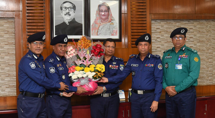 অতিরিক্ত আইজিপিদের পেশাদারিত্বের সঙ্গে দায়িত্ব পালনের আহ্বান