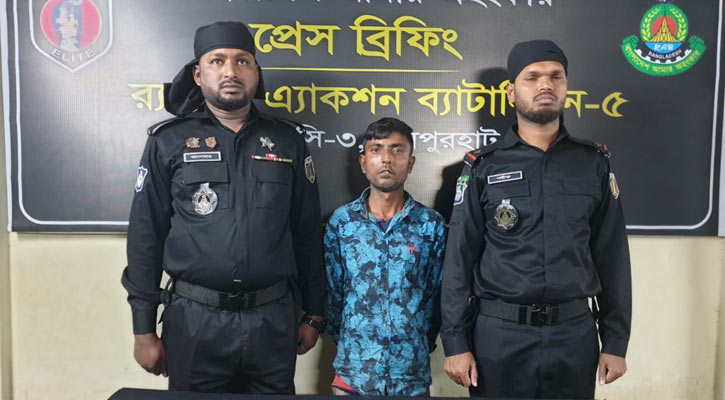 জয়পুরহাটে ফেন্সিডিলসহ মাদক বিক্রেতা আটক
