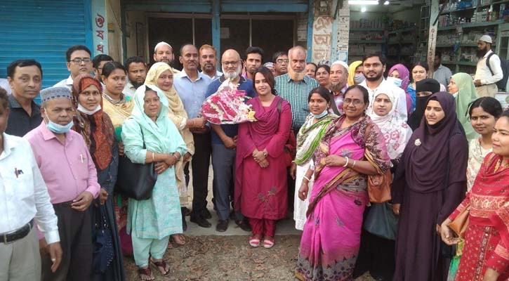 স্বাস্থ্য অধিদপ্তরের উপ-পরিচালক বদিউজ্জামানকে সংবর্ধনা