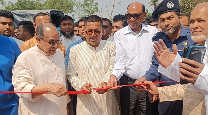 ‘আ. লীগের মতো গণতান্ত্রিক দল পৃথিবীতে কম আছে’