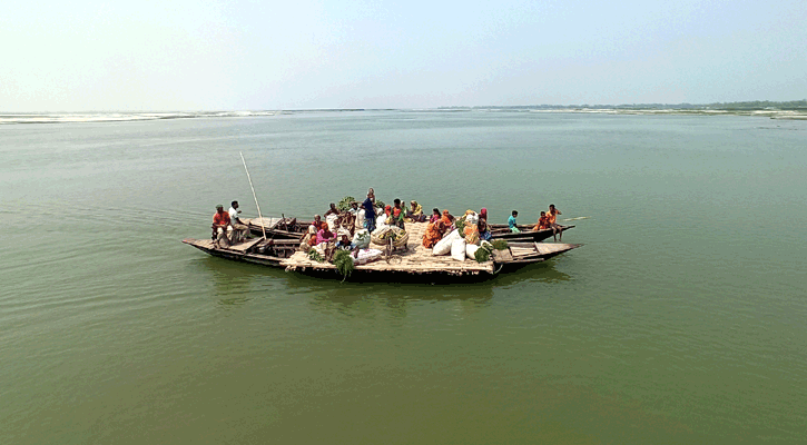 হঠাৎ পানি বাড়ায় শঙ্কিত তিস্তাপাড়ের কৃষকরা