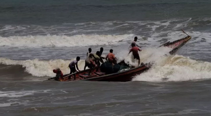 নদীবন্দরে সতর্কতা সংকেত, ভারী বর্ষণের আশঙ্কা