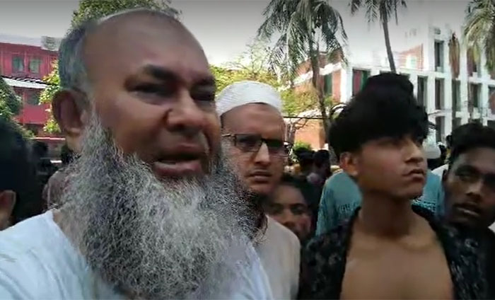 চোখের সামনেই স্বপ্ন পুড়ে ছাই হলো আলী আহমেদের