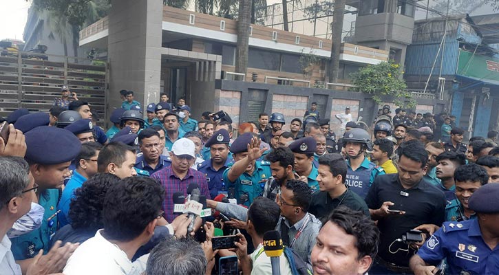 বঙ্গবাজারে আগুন নিয়ে যা বললেন আইজিপি