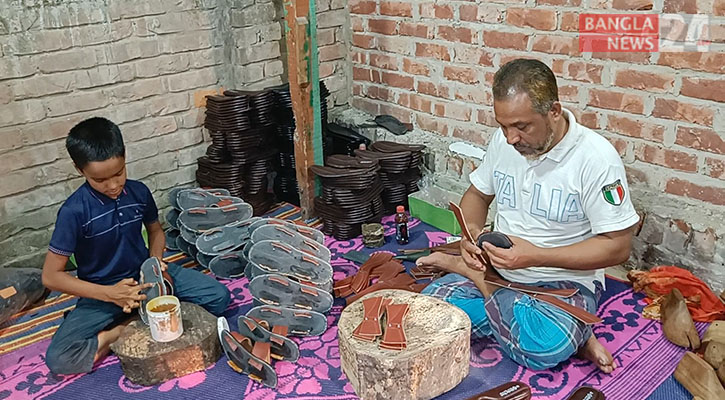 সামনে ঈদ, তবুও ব্যস্ততা নেই ব্রাহ্মণবাড়িয়ার পাদুকা শিল্পে