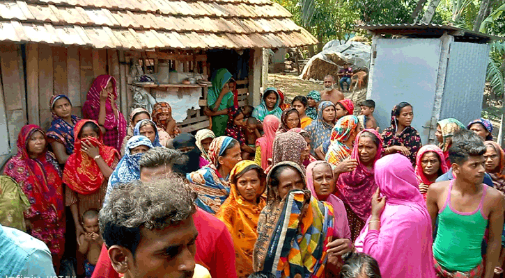 কলারোয়ায় পেট্রলের আগুনে দগ্ধ তিন, আটক ১