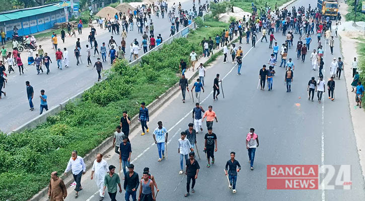 আ.লীগের দুই গ্রুপে সংঘর্ষ, ঢাকা-চট্টগ্রাম মহাসড়কে গাড়ি বন্ধ