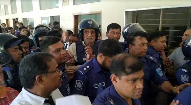 ফরিদপুর আদালতে বিএনপি নেতা চাঁদ
