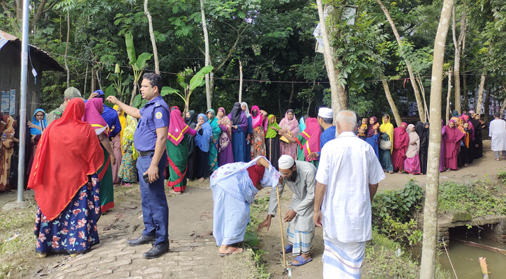 পটুয়াখালীর দুই ইউপিতে চলছে ভোট গ্রহণ