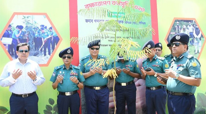 পৃথিবীকে বাসযোগ্য রাখতে হলে বৃক্ষরোপণের বিকল্প নেই: ডিএমপি কমিশনার