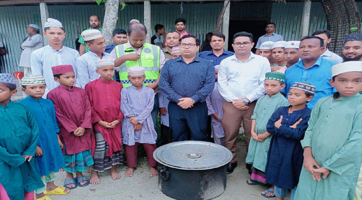 বাল্যবিয়ে বন্ধ করল প্রশাসন, খাবার গেল এতিমখানায়