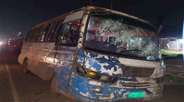 গাজীপুরে চলন্ত বাস থেকে ফেলে নারীকে হত্যা