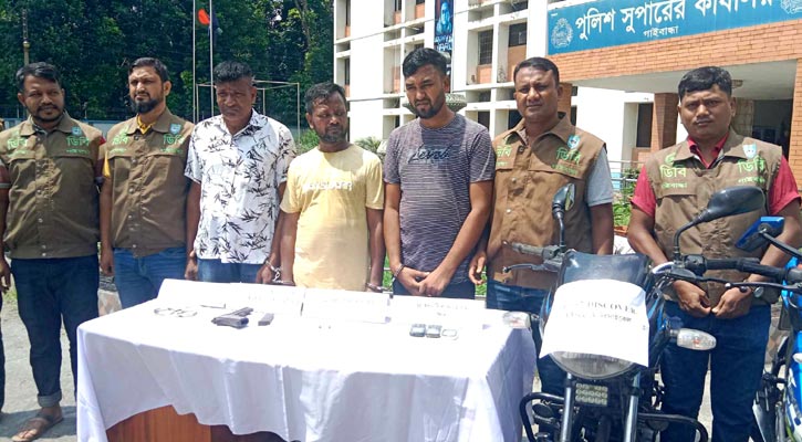 গাইবান্ধায় পিস্তল-গুলিসহ গ্রেপ্তার ৩