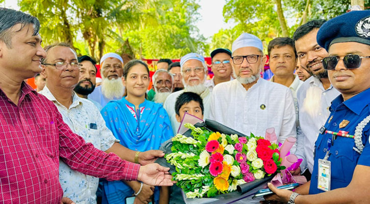 ‘দেশের বর্তমান যত অর্জন তা শেখ হাসিনার হাত ধরেই’