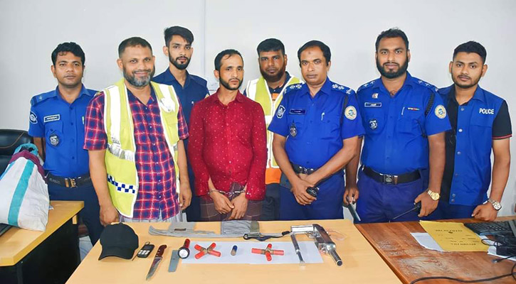 বরগুনায় পুলিশের অভিযানে অস্ত্র-গুলিসহ গ্রেপ্তার ১