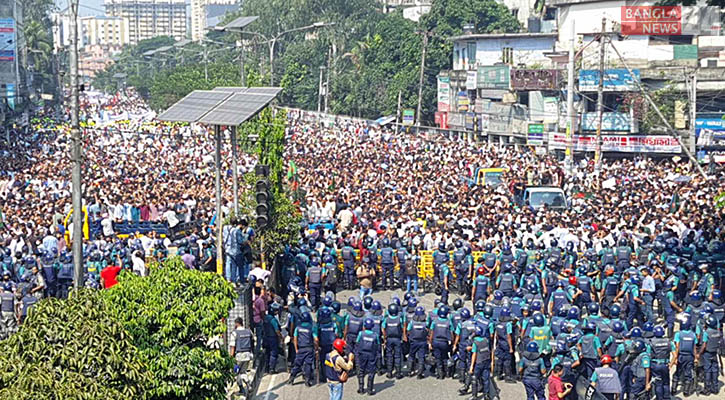 আরামবাগেই জামায়াতের সমাবেশ, পিকআপভ্যানে প্রস্তুত হচ্ছে মঞ্চ