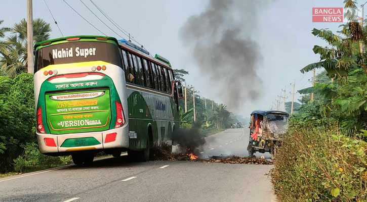 আমতলীতে টায়ার জ্বালিয়ে মহাসড়ক অবরোধের চেষ্টা