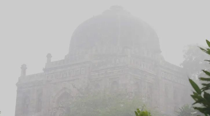 উত্তর ভারতে ঘন কুয়াশা, ফ্লাইট বাতিল