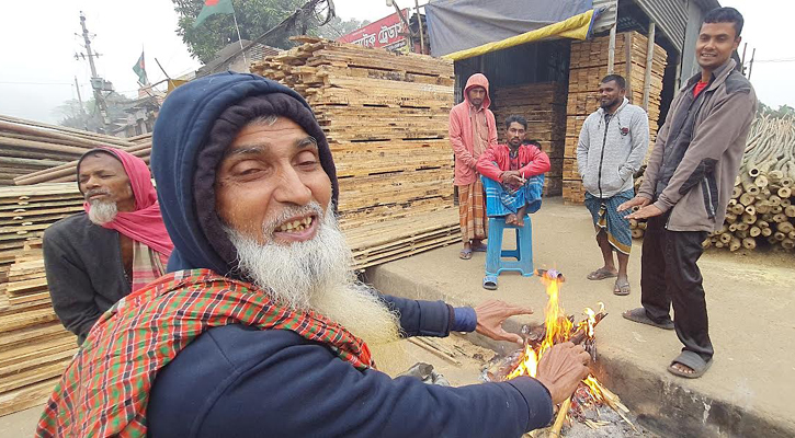 তীব্র শীতে বিপর্যস্ত জনজীবন