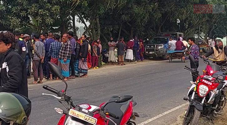 শাহজাদপুরে বাসচাপায় অটোরিকশার যাত্রী মা-মেয়ে নিহত