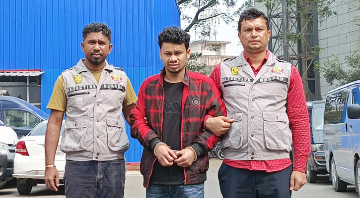 ফোনে ‘বন্ধু কেমন আছিস’ বলেই প্রতারণা করতেন দুর্জয়