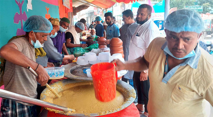 খুলনায় ইফতারিতে চাহিদার শীর্ষে ‘নানা হালিম’