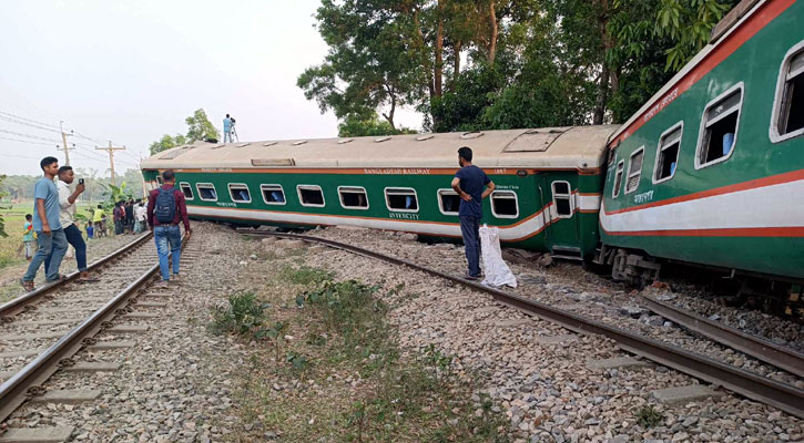 কুমিল্লায় ট্রেন লাইনচ্যুত হওয়ার ঘটনায় মামলা, গ্রেপ্তার ৪