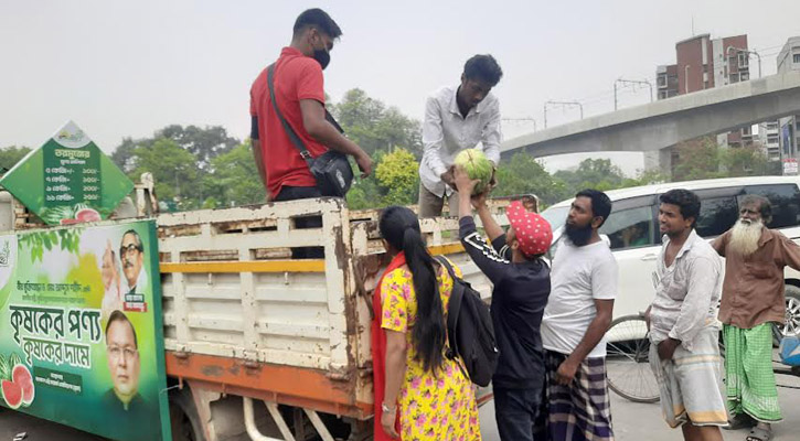 ১০০ টাকায় মিলছে ৫ কেজি ওজনের তরমুজ!