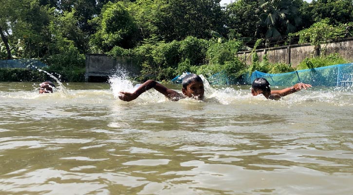 ১২ জেলায় বয়ে যাচ্ছে তাপপ্রবাহ