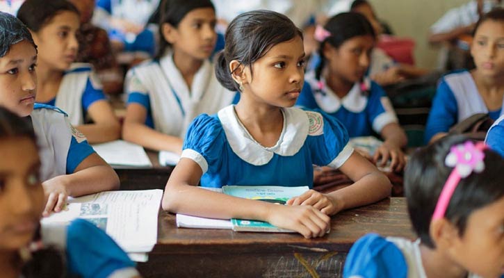 তাপদাহ: ছুটি না বাড়িয়ে অনলাইনে ক্লাস নেওয়ার দাবি