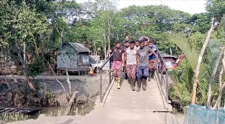 সুন্দরবনের আগুন নিয়ন্ত্রণে কাজ শুরু করেছে ফায়ার সার্ভিস