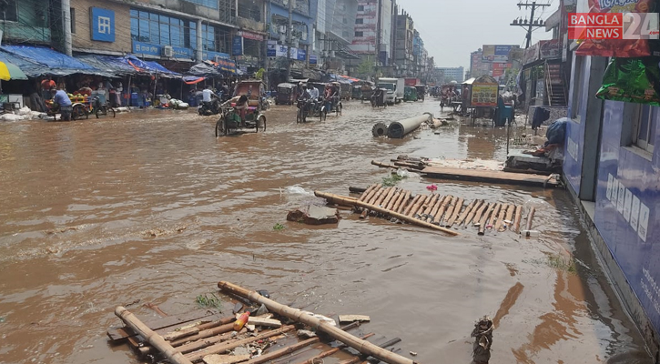 এক ঘণ্টার বৃষ্টিতে সড়ক যেন নদী