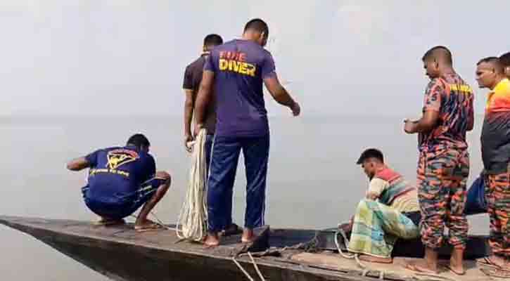 ব্রহ্মপুত্র নদে নৌকা থেকে পড়ে যুবক নিখোঁজ