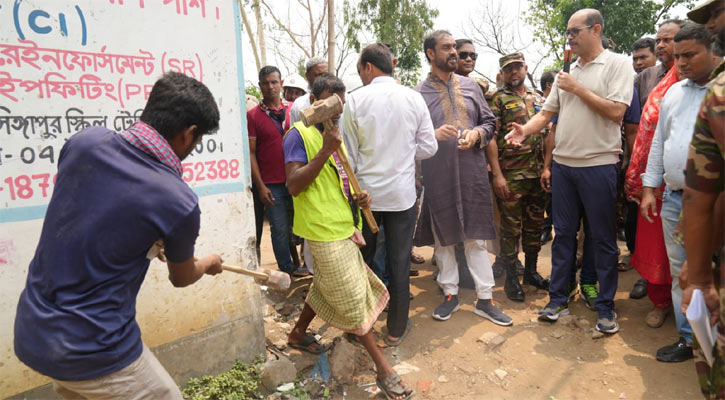 দিয়াবাড়ির রাস্তায় অবৈধ স্থাপনা উচ্ছেদ