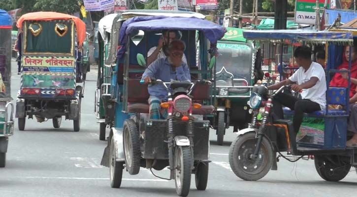 নওগাঁয় সকাল ৭টা থেকে সন্ধ্যা ৬টা পর্যন্ত কারফিউ শিথিল