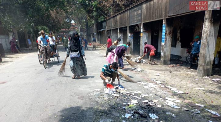 সিরাজগঞ্জ শহর পরিষ্কারে শিক্ষার্থীরা